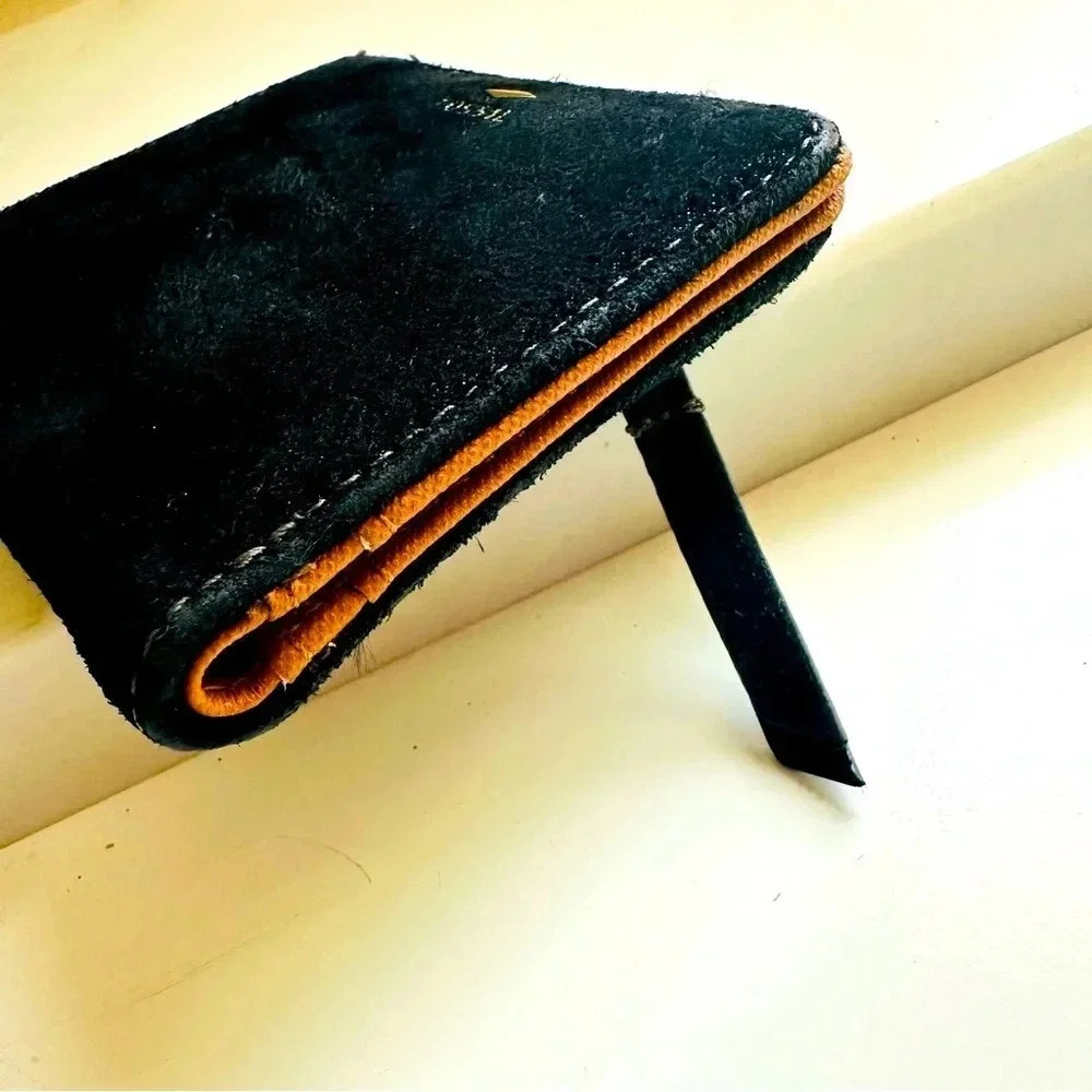 Fossil Small Bi-Fold Wallet - image 5